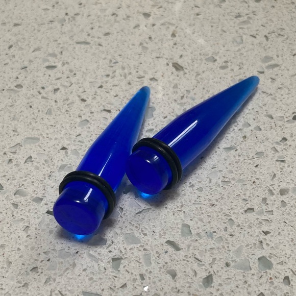 BODY VIBE👂🏼9/16” Blue Acrylic Tapers - Picture 8 of 8